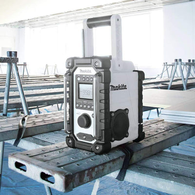 Makita XRM05W 18V LXT Job Site Radio