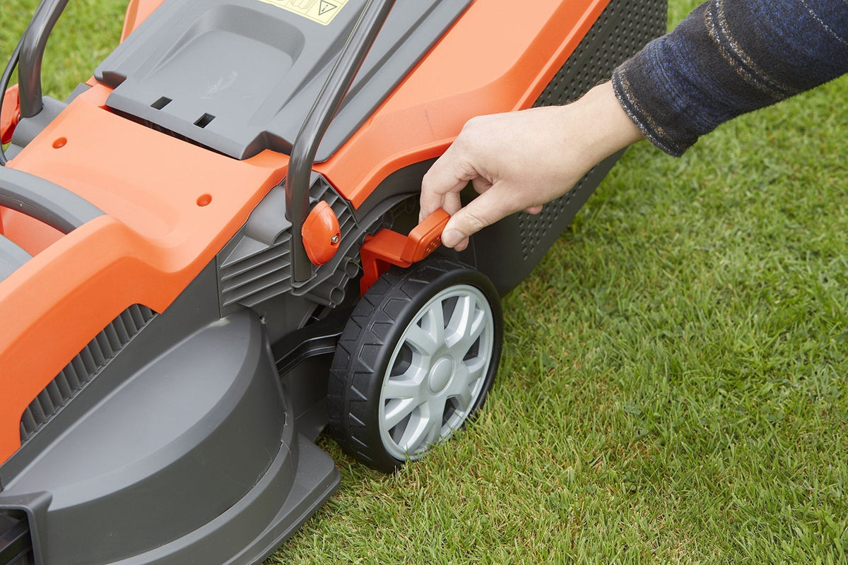 Flymo Speedi-Mo 360C Electric Wheeled Lawn Mower, 1500 W, Cutting Width 36 cm, Orange/black